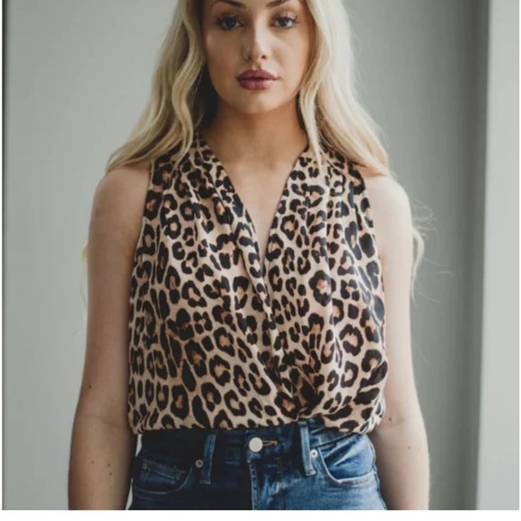 NWT Good American Georgette Wrap Front Bodysuit Good Leopard003 - Picture 3 of 15